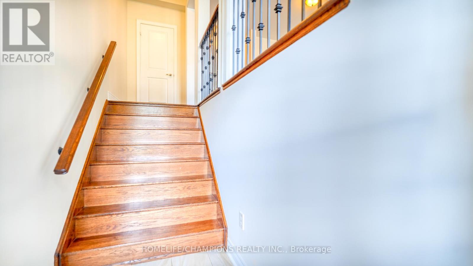 487 Briggs Court, Mississauga (Meadowvale Village), Ontario  L5W 0C6 - Photo 7 - W12433515