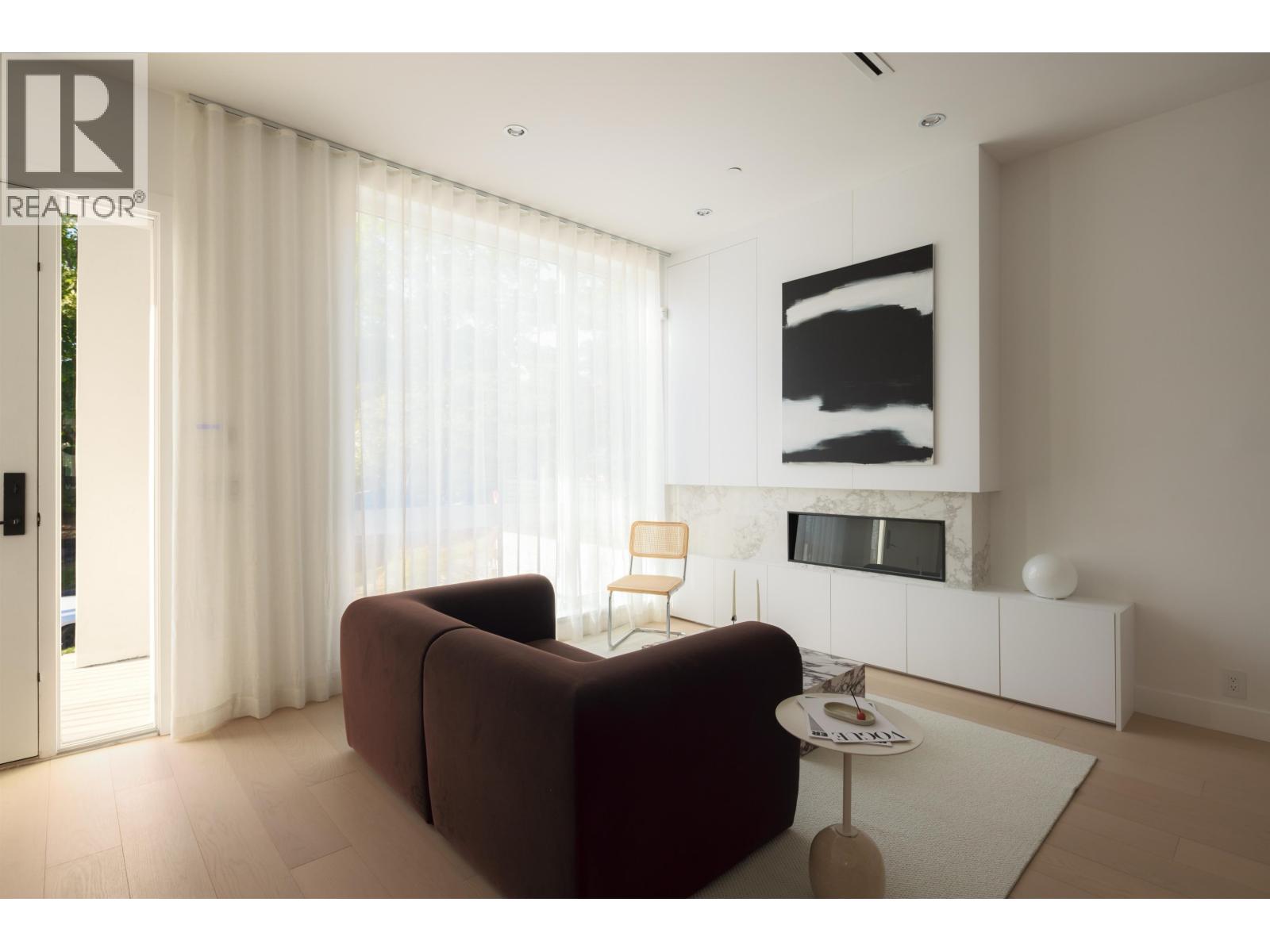 3422 Pandora Street, Vancouver, British Columbia  V5K 1W8 - Photo 3 - R3053568