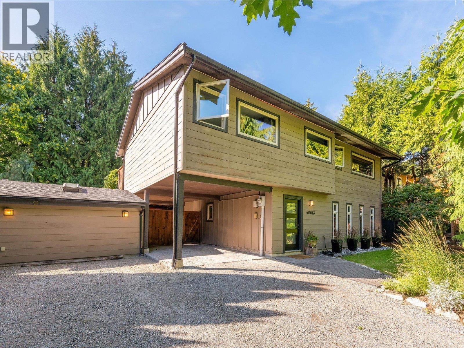 40613 PERTH DRIVE, Squamish, British Columbia