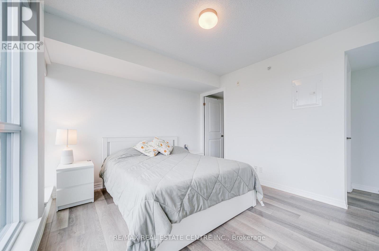 719 - 80 Esther Lorrie Drive, Toronto, Ontario  M9W 0C6 - Photo 19 - W12357035