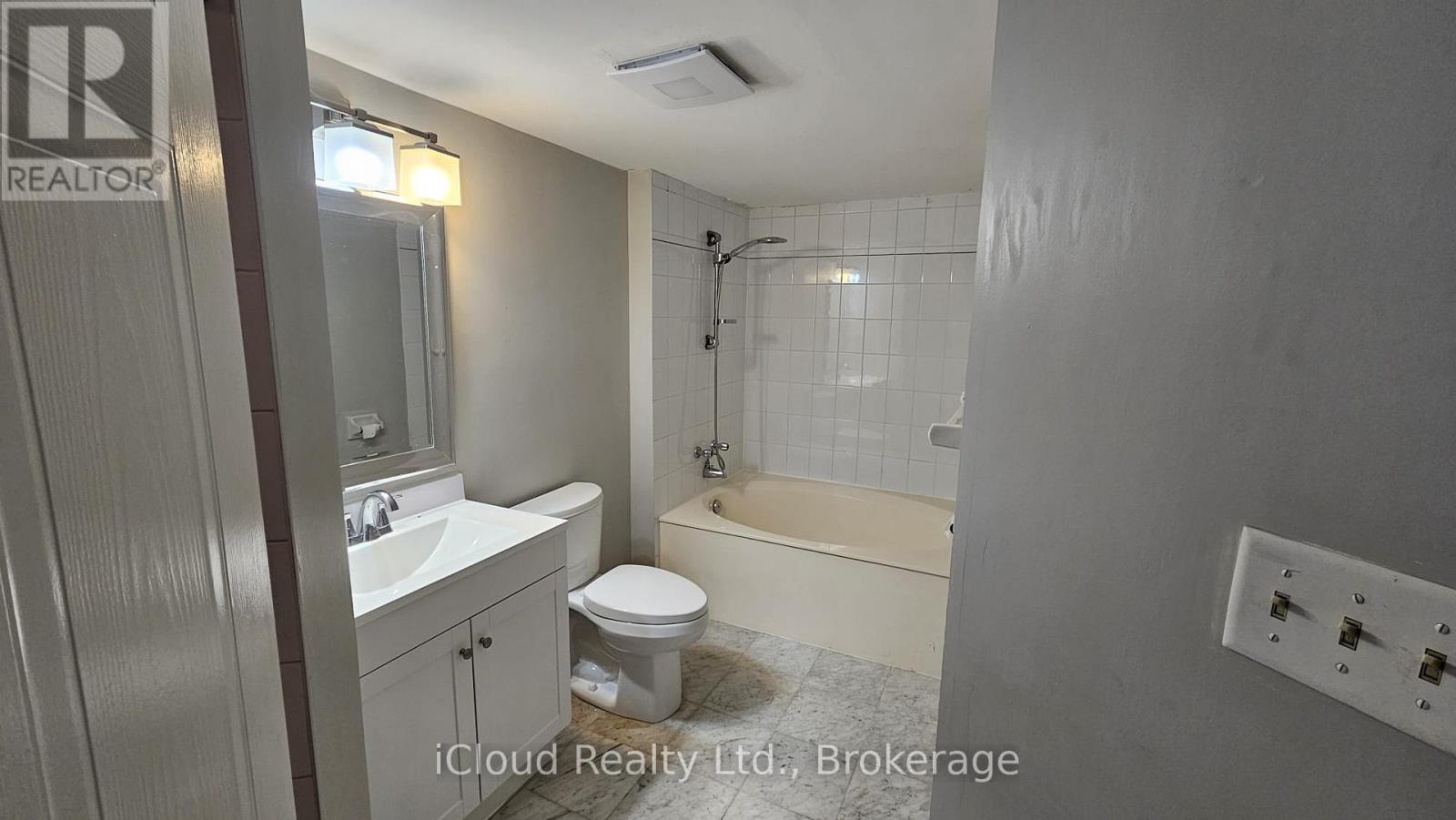 604 - 80 Alton Towers Circle, Toronto, Ontario  M1V 5E8 - Photo 14 - E12433520