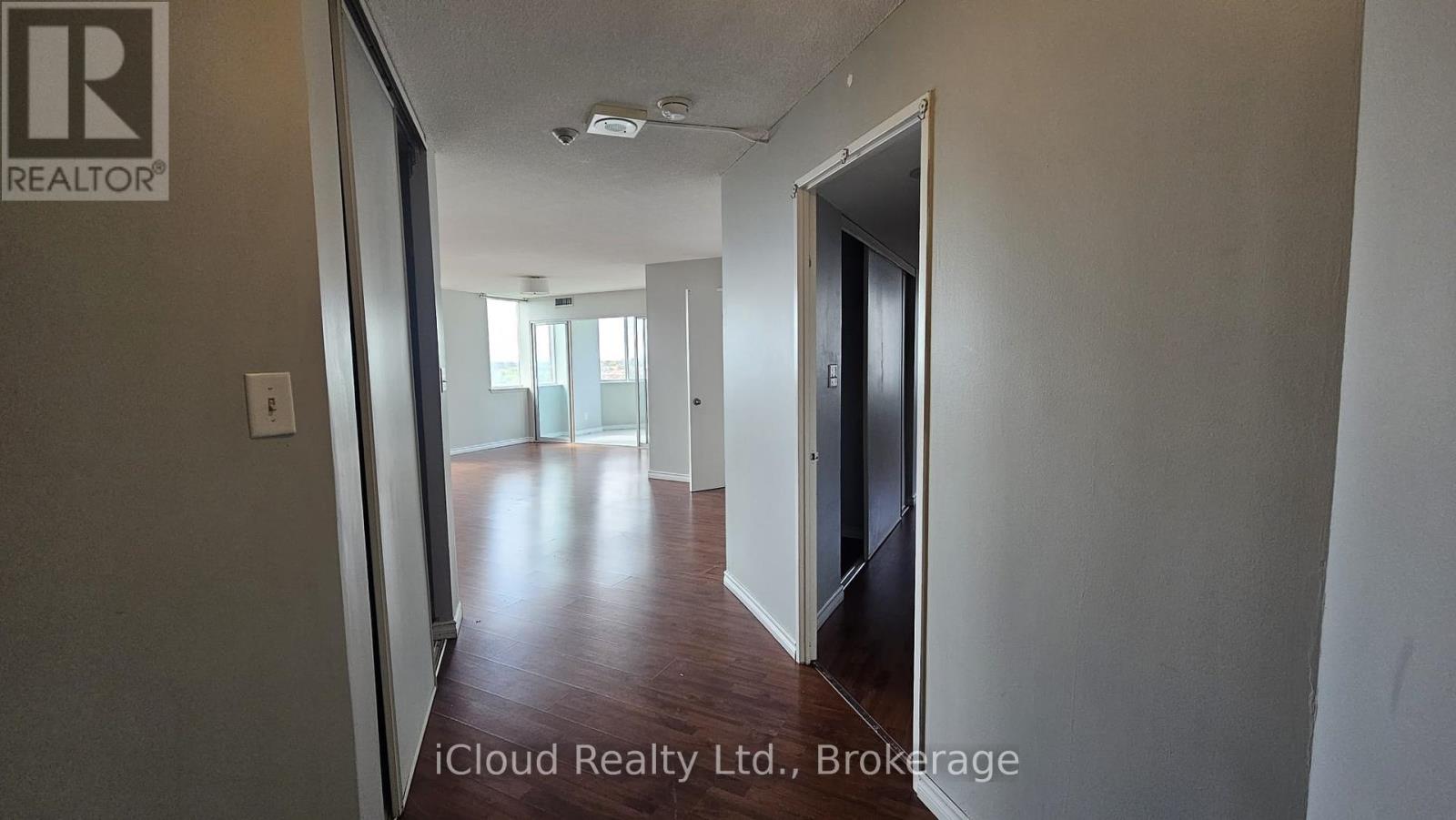 604 - 80 Alton Towers Circle, Toronto, Ontario  M1V 5E8 - Photo 2 - E12433520