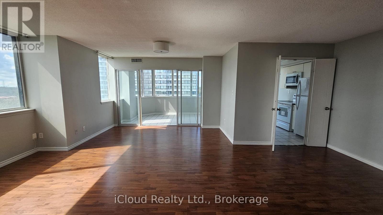 604 - 80 Alton Towers Circle, Toronto, Ontario  M1V 5E8 - Photo 4 - E12433520