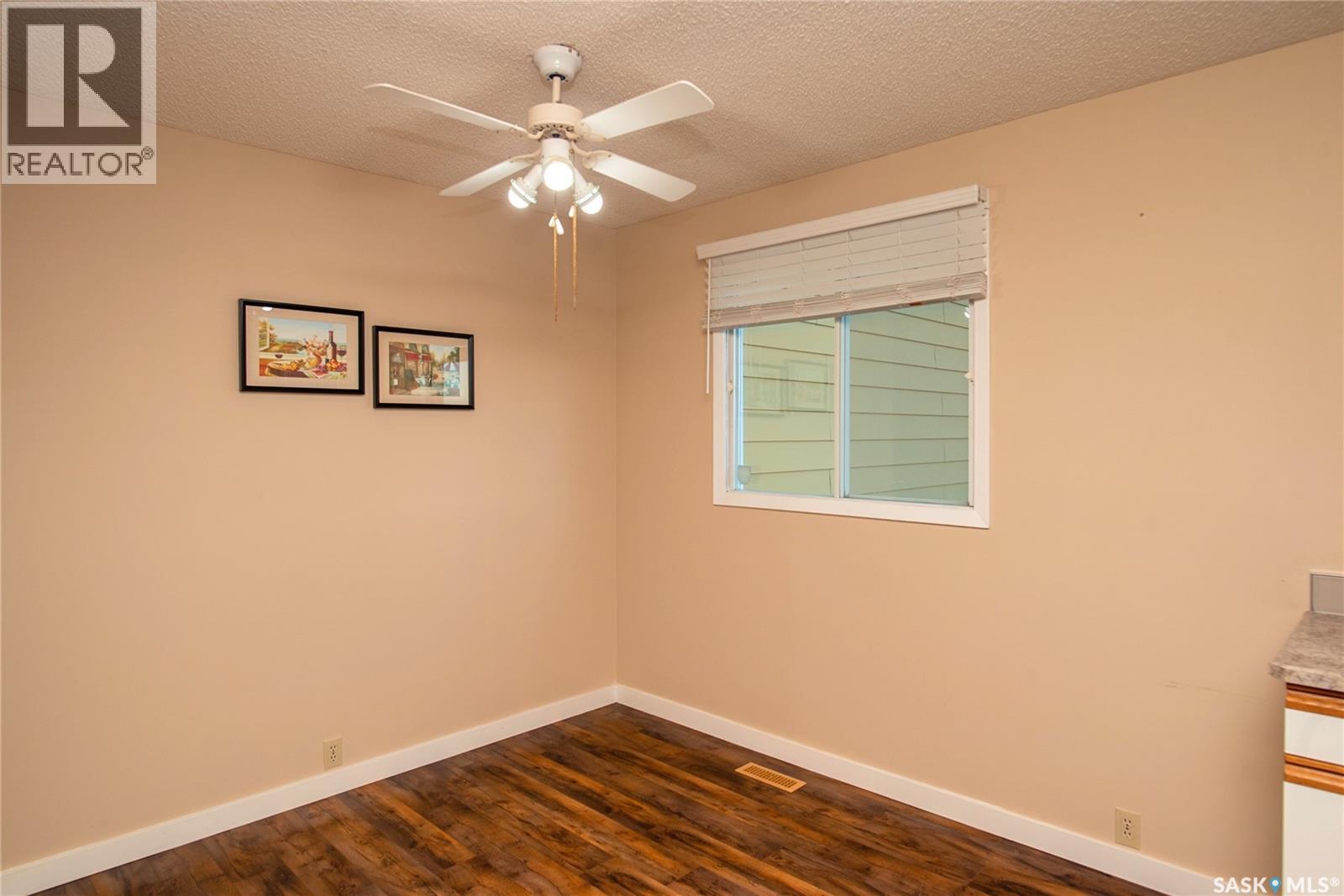 1011 12th Avenue N, Regina, Saskatchewan  S4R 1V3 - Photo 12 - SK019653