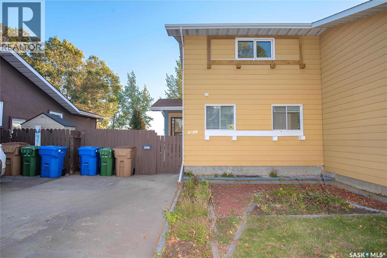 1011 12th Avenue N, Regina, Saskatchewan  S4R 1V3 - Photo 2 - SK019653