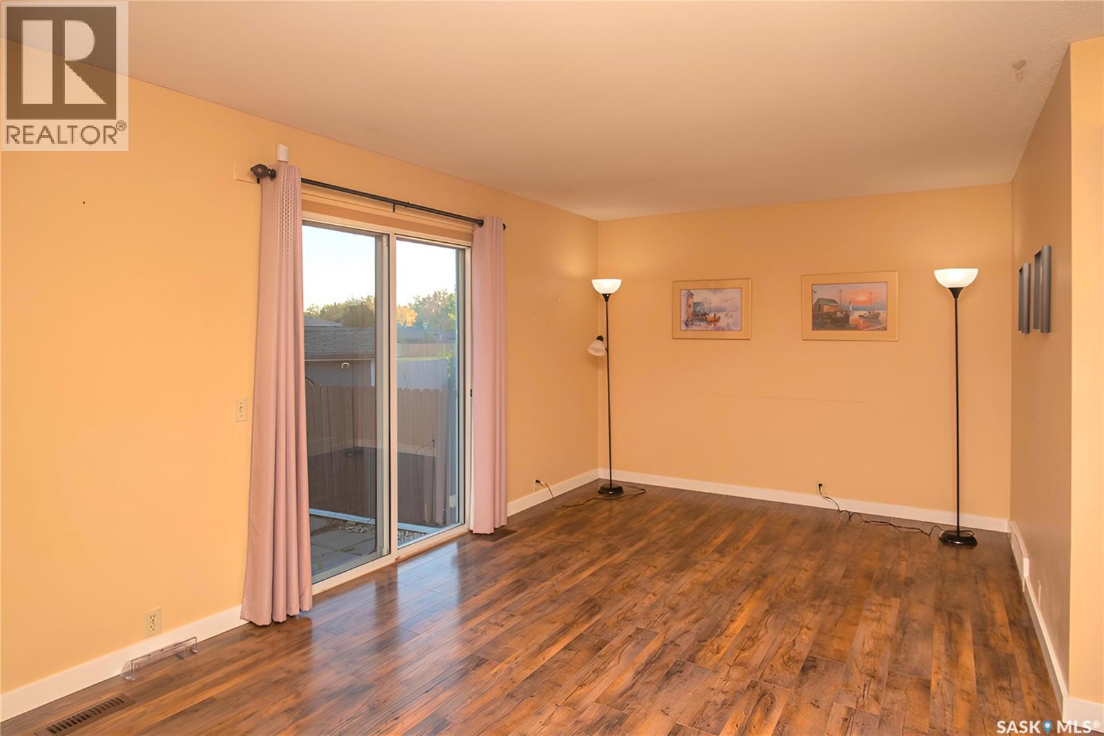 1011 12th Avenue N, Regina, Saskatchewan  S4R 1V3 - Photo 8 - SK019653