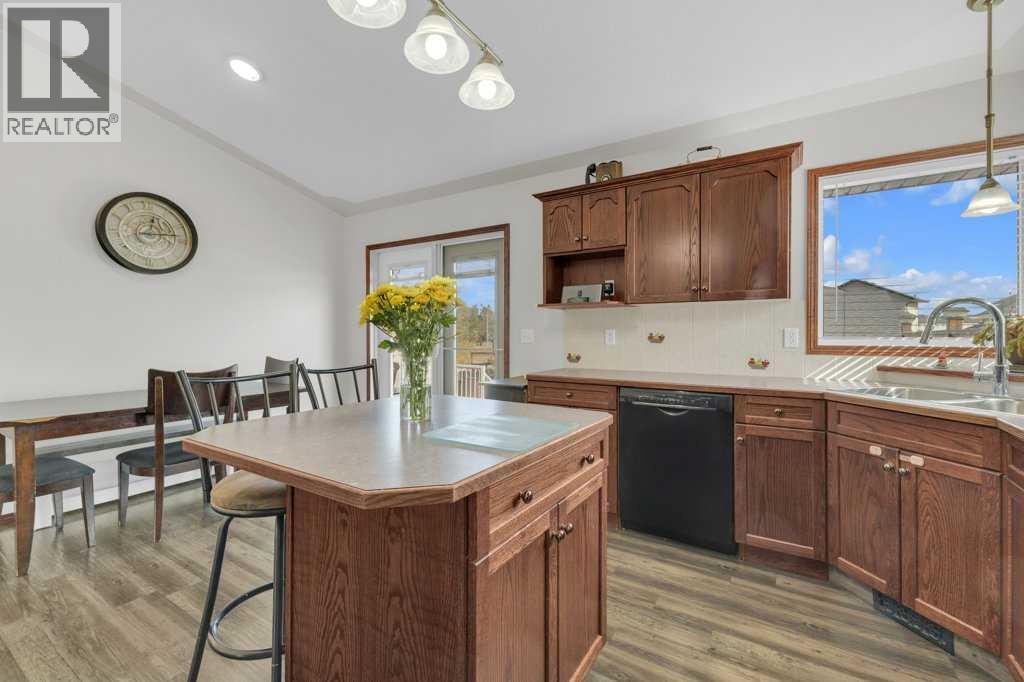66 Hallgren Drive, Sylvan Lake, Alberta  T4S 2G8 - Photo 13 - A2258340