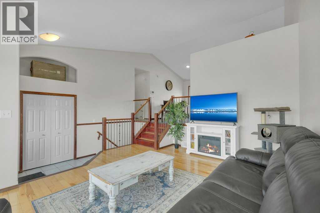 66 Hallgren Drive, Sylvan Lake, Alberta  T4S 2G8 - Photo 6 - A2258340