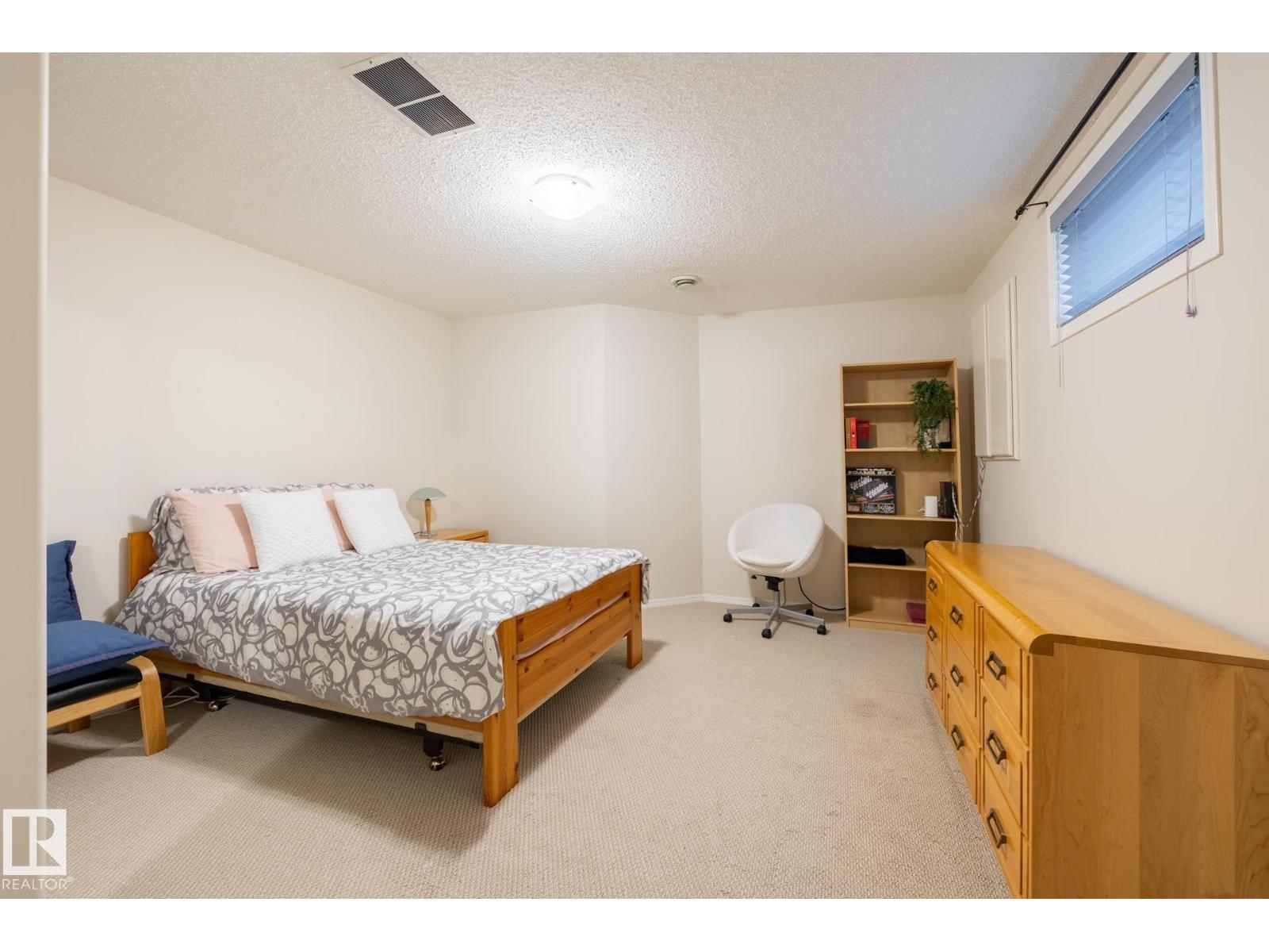 357 Blackburn Dr E Sw, Edmonton, Alberta  T6W 1B8 - Photo 8 - E4459987