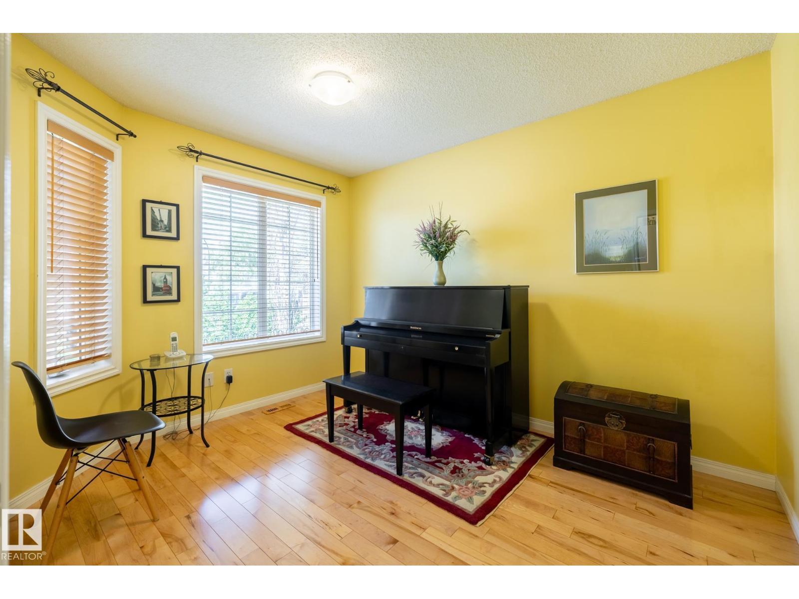 357 Blackburn Dr E Sw, Edmonton, Alberta  T6W 1B8 - Photo 2 - E4459987