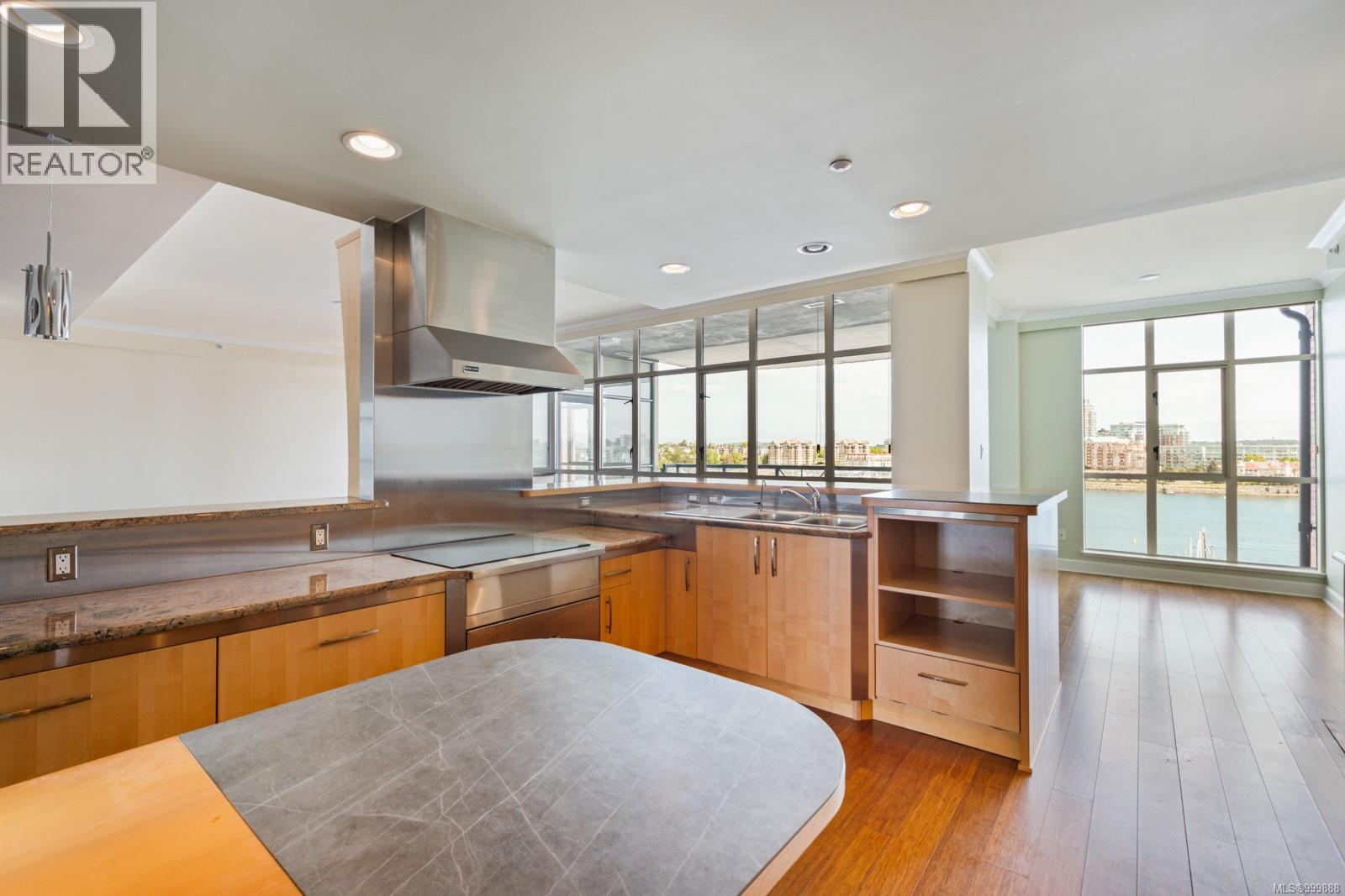 821 21 Dallas Rd, Victoria, British Columbia  V8V 4Z9 - Photo 22 - 999888