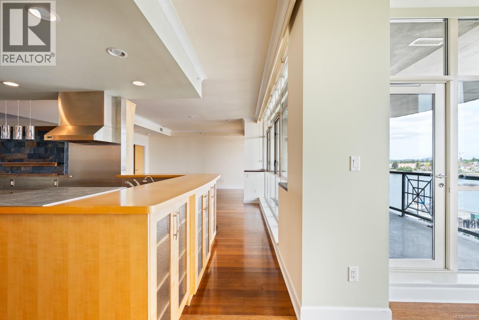 821 21 Dallas Rd, Victoria, British Columbia  V8V 4Z9 - Photo 23 - 999888