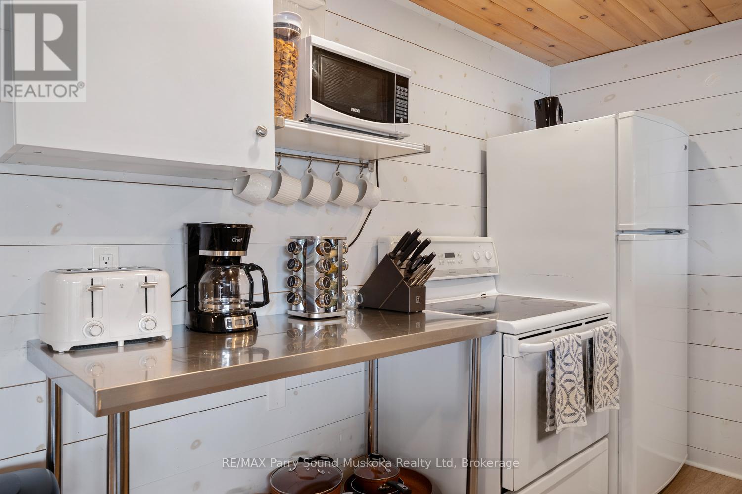 3 Macey Drive, Whitestone, Ontario  P0A 1G0 - Photo 12 - X12433553