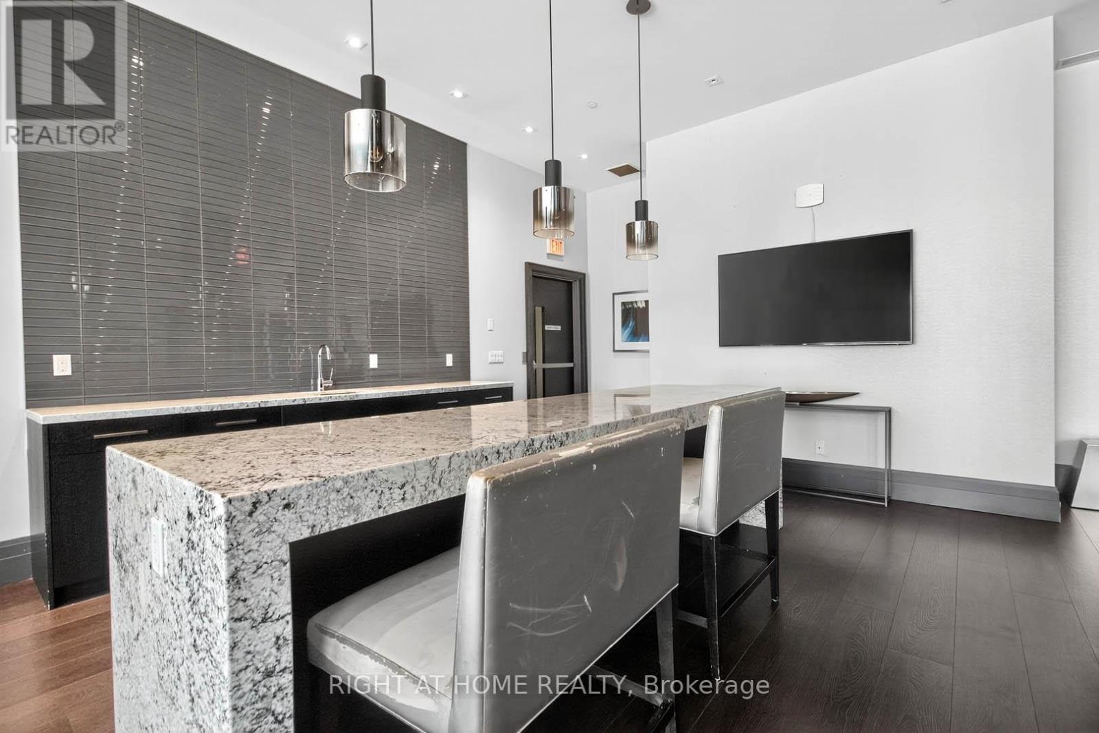 607 - 65 Speers Road, Oakville, Ontario  L6K 0J1 - Photo 34 - W12433526