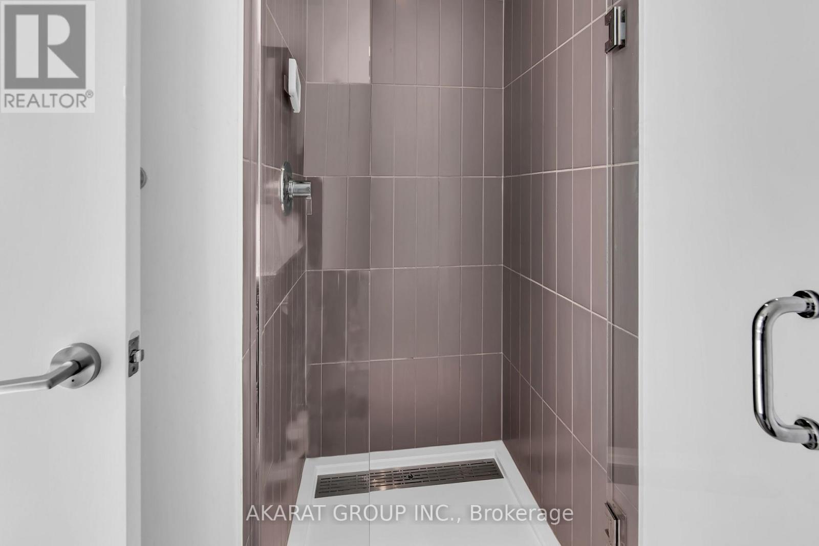 2907 - 251 Manitoba Street, Toronto, Ontario  M8Y 4G9 - Photo 9 - W12433530