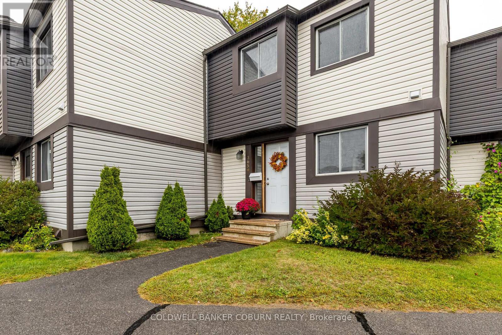 82 - 3659 Aladdin Lane, Ottawa, Ontario  K1T 1V5 - Photo 2 - X12433555