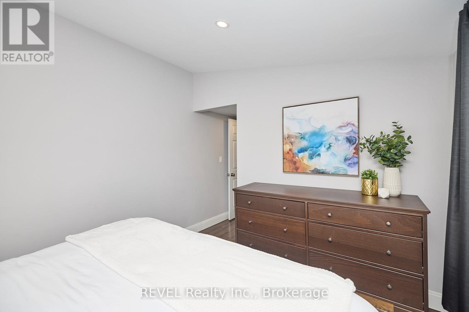 186 Wellington Street, Port Colborne, Ontario  L3K 2K2 - Photo 21 - X12433556