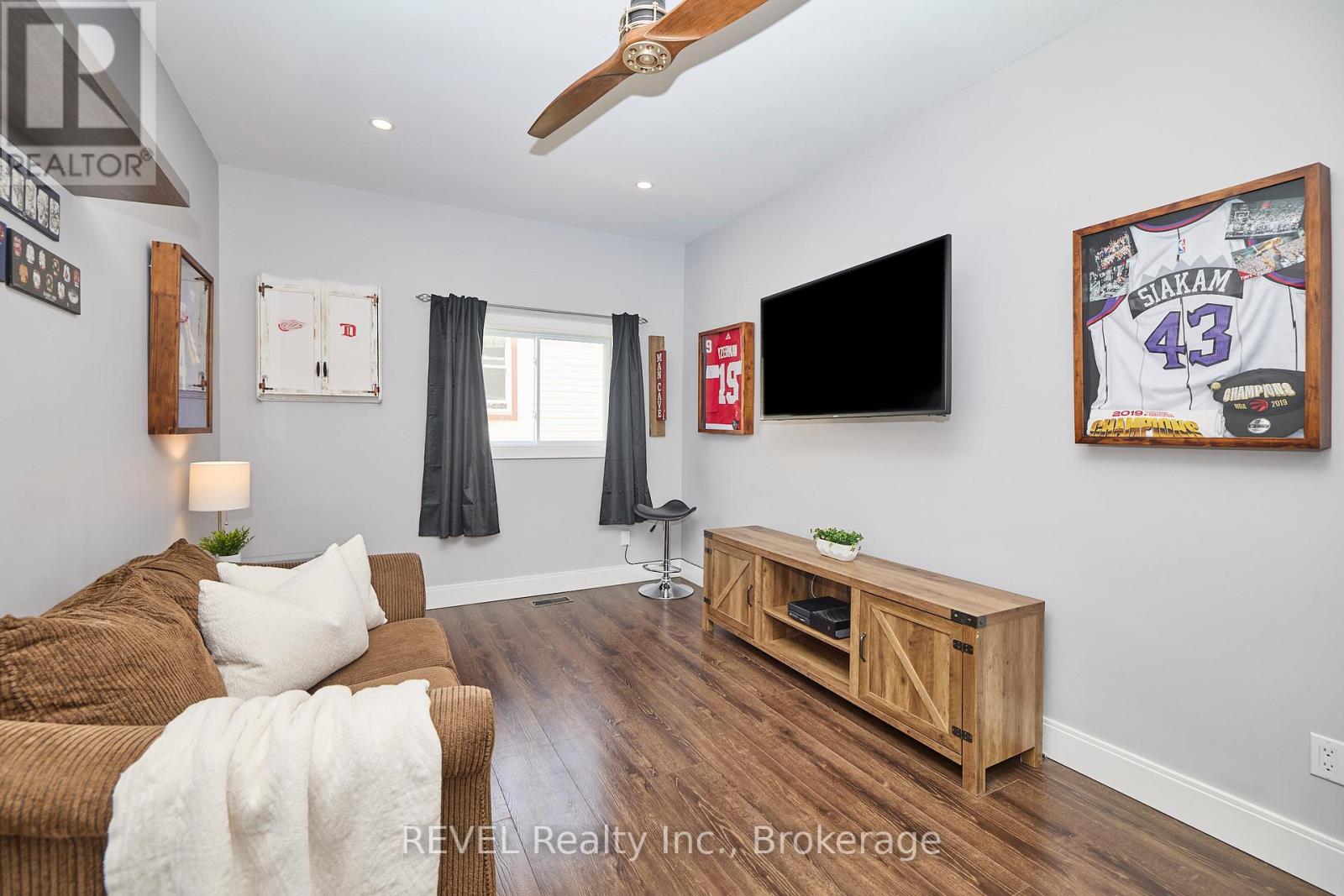 186 Wellington Street, Port Colborne, Ontario  L3K 2K2 - Photo 23 - X12433556