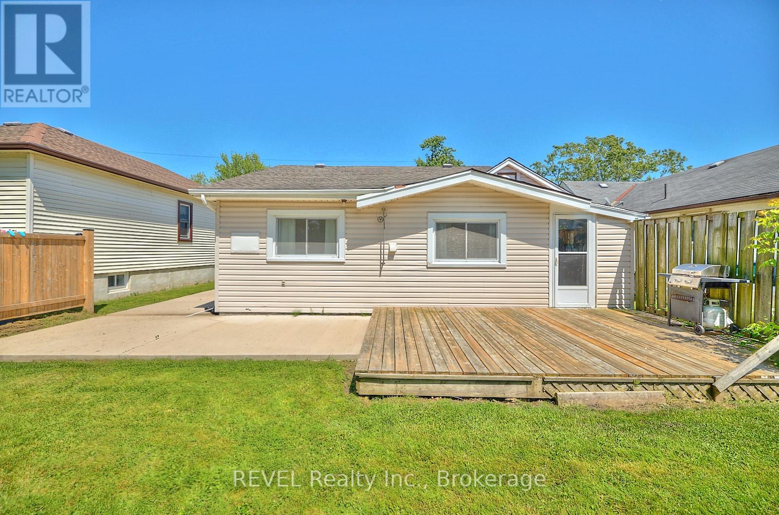 186 Wellington Street, Port Colborne, Ontario  L3K 2K2 - Photo 33 - X12433556