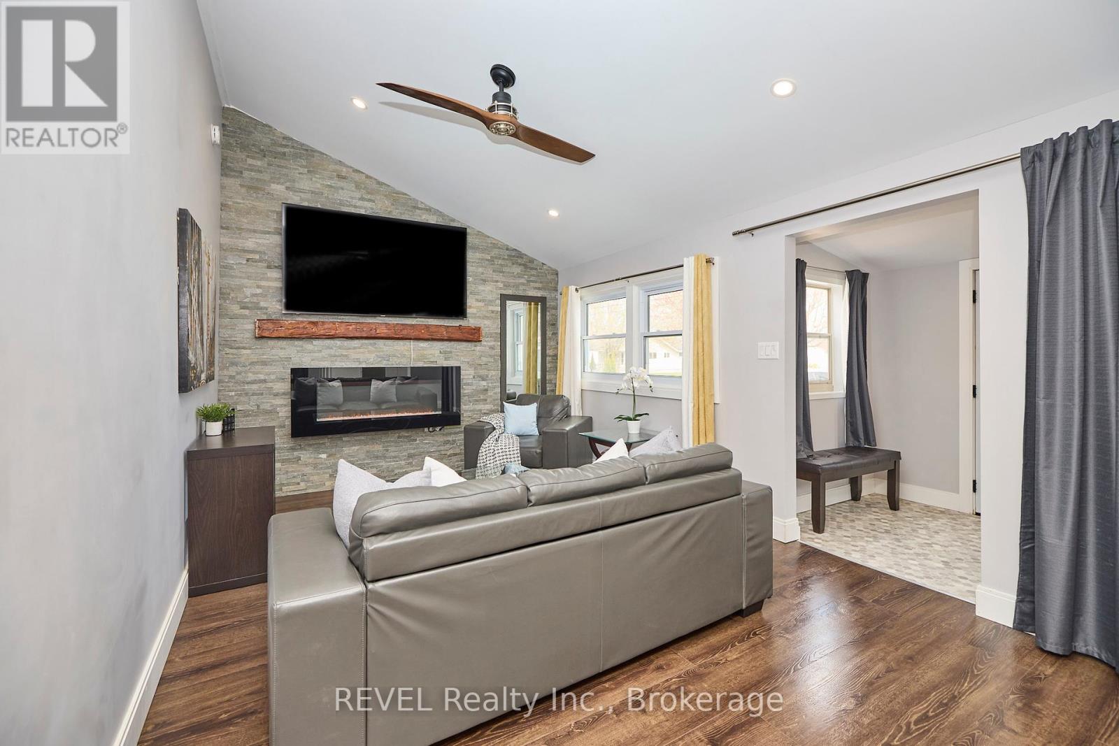 186 Wellington Street, Port Colborne, Ontario  L3K 2K2 - Photo 8 - X12433556