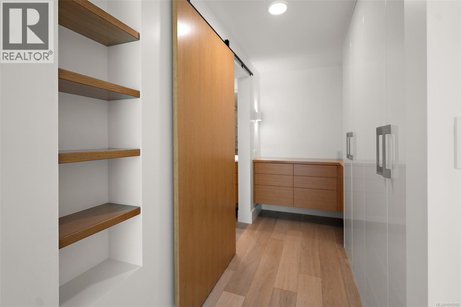 109 1370 Beach Dr, Oak Bay, British Columbia V8S 2N6 - Photo 18 - 1015256