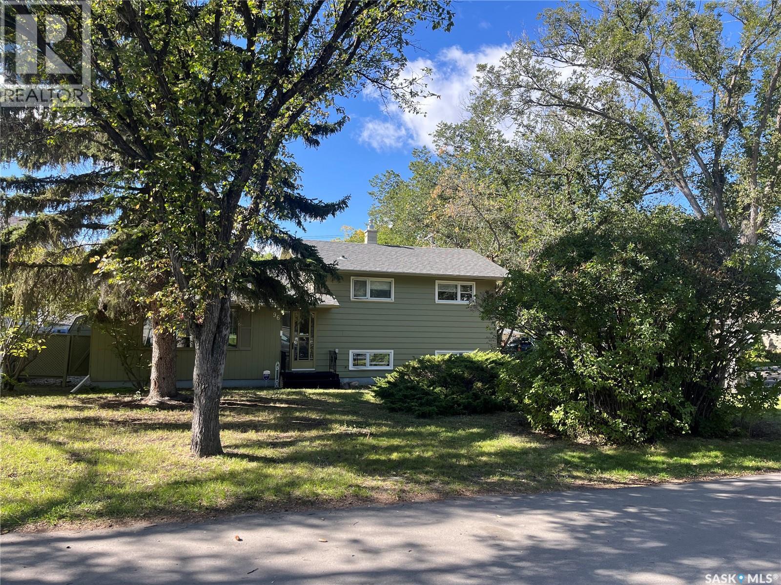 96 Bobolink Bay, Regina, Saskatchewan  S4S 4K1 - Photo 1 - SK019533
