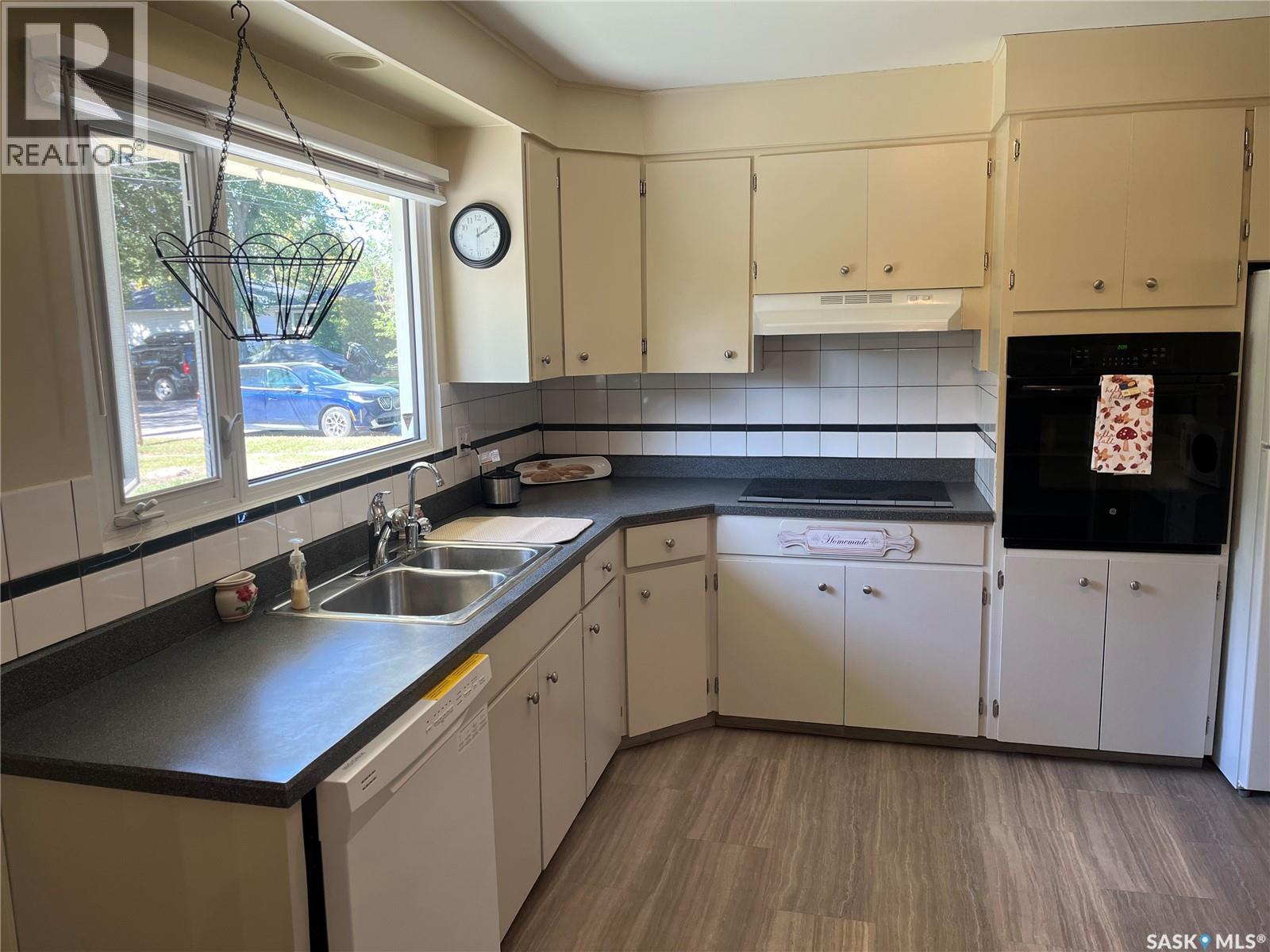 96 Bobolink Bay, Regina, Saskatchewan  S4S 4K1 - Photo 7 - SK019533