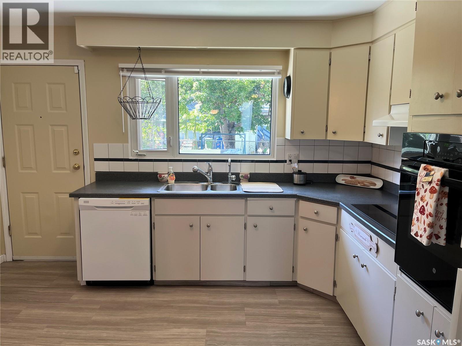 96 Bobolink Bay, Regina, Saskatchewan  S4S 4K1 - Photo 8 - SK019533