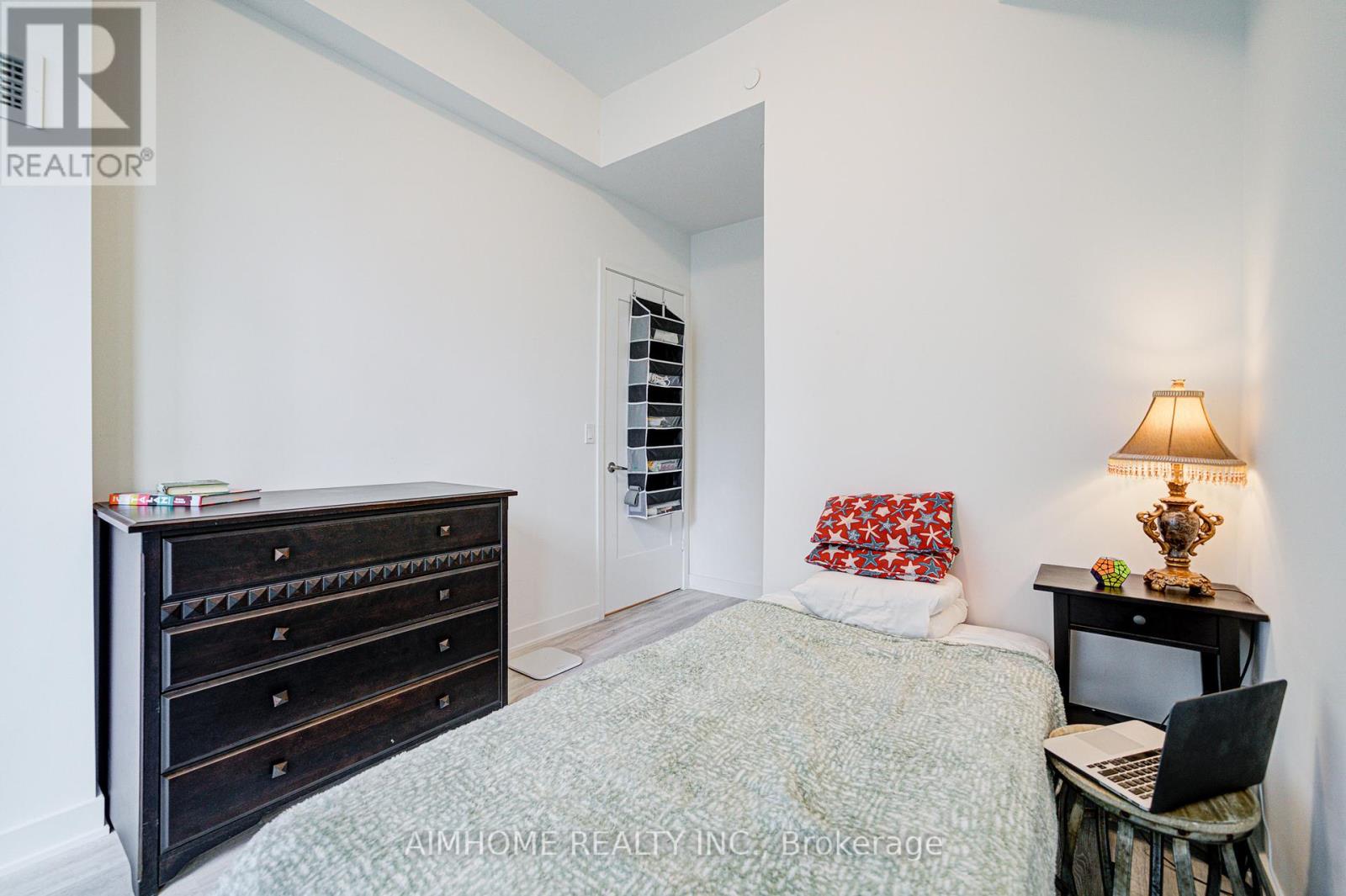 1723 - 70 Princess Street, Toronto, Ontario  M5A 0X6 - Photo 10 - C12433533