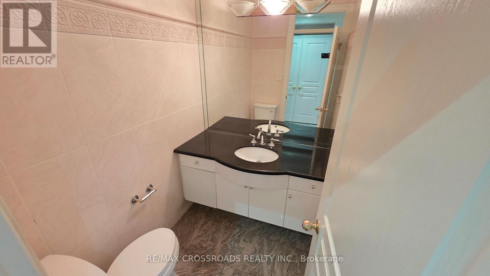 21 Bowan Court, Toronto, Ontario  M2K 3A8 - Photo 15 - C12433554