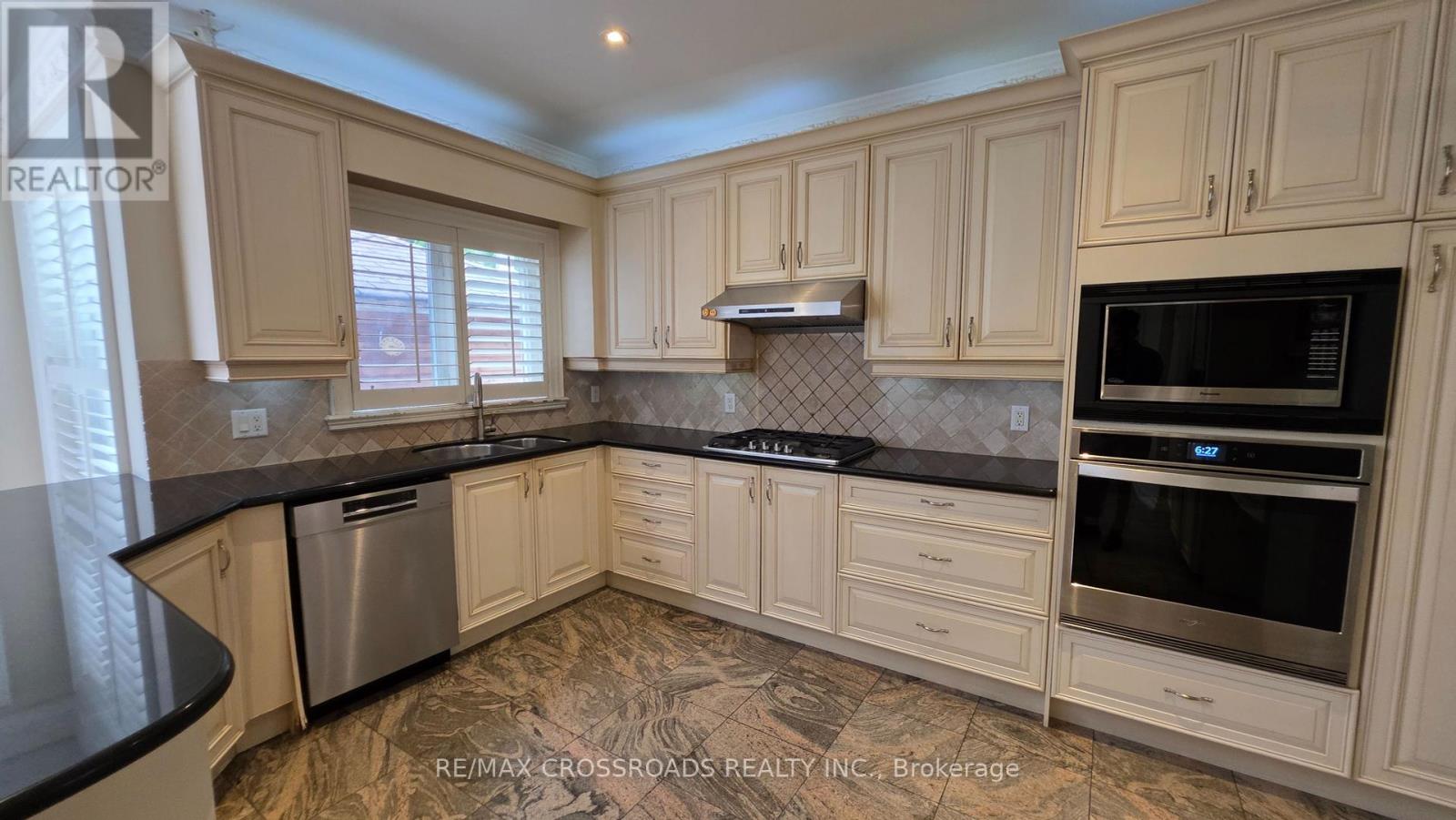 21 Bowan Court, Toronto, Ontario  M2K 3A8 - Photo 28 - C12433554