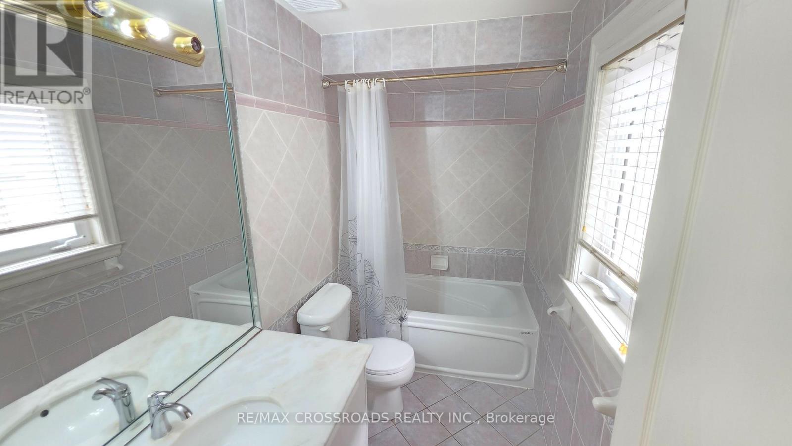 21 Bowan Court, Toronto, Ontario  M2K 3A8 - Photo 43 - C12433554