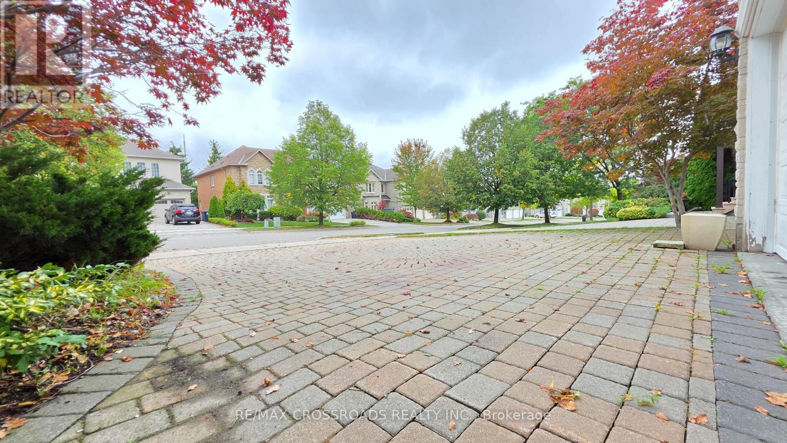 21 Bowan Court, Toronto, Ontario  M2K 3A8 - Photo 5 - C12433554