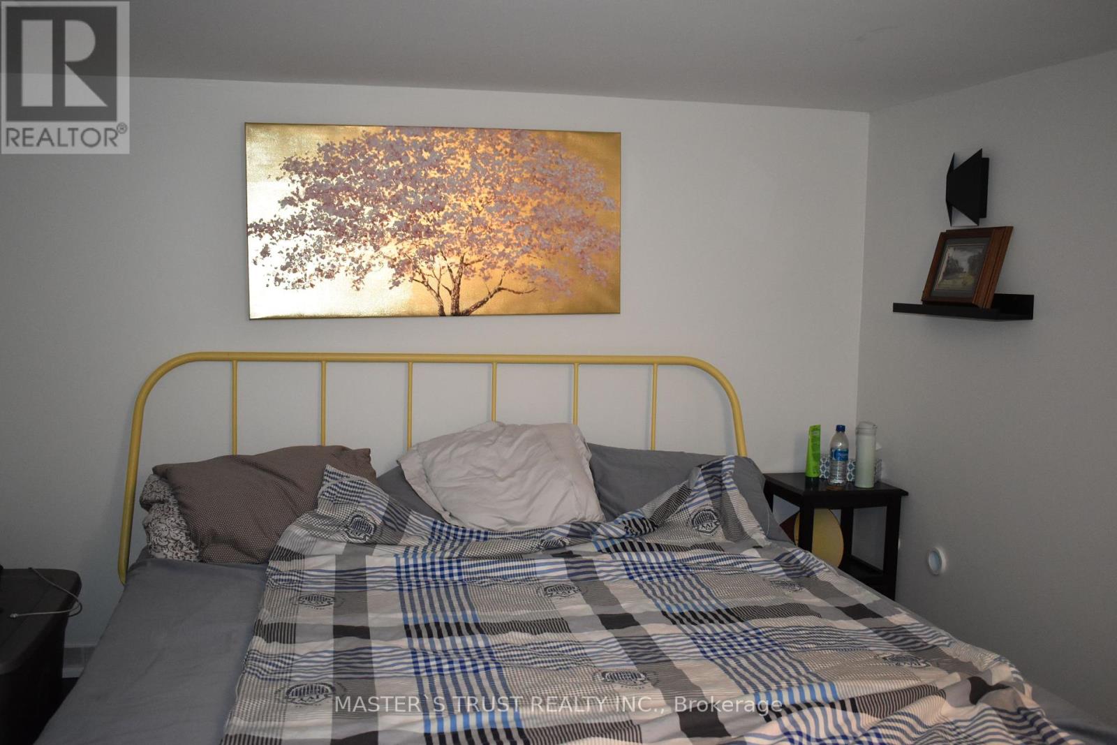 966 Dundas Street E, Toronto, Ontario  M4M 1R5 - Photo 13 - E12433535