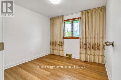 115 Harris Court, Oshawa, Ontario  L1J 5K8 - Photo 9 - E12433540