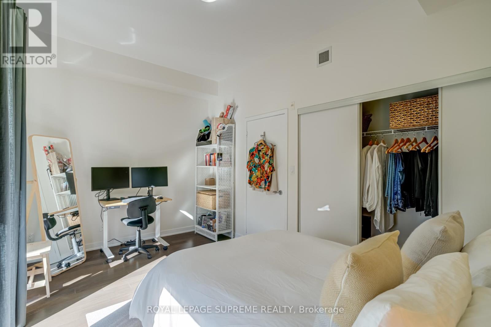 1 - 34 Boston Avenue, Toronto, Ontario  M4M 2T9 - Photo 15 - E12433549