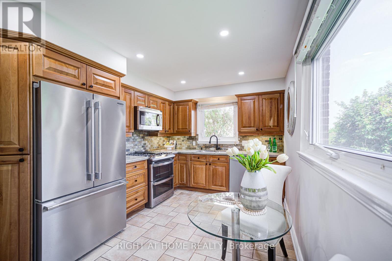 2674 Constable Road, Mississauga, Ontario  L5J 1W4 - Photo 14 - W12433543