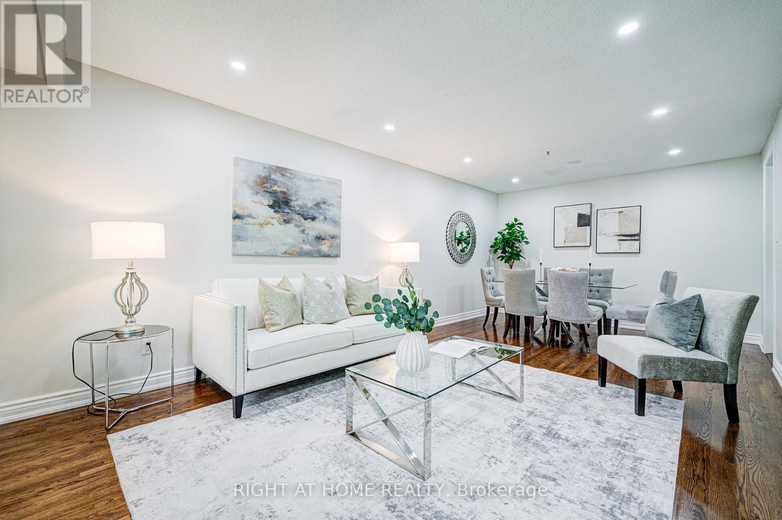 2674 Constable Road, Mississauga, Ontario  L5J 1W4 - Photo 5 - W12433543