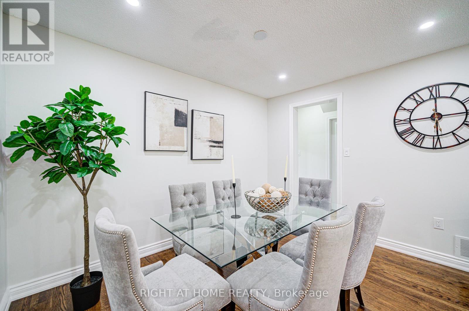 2674 Constable Road, Mississauga, Ontario  L5J 1W4 - Photo 9 - W12433543