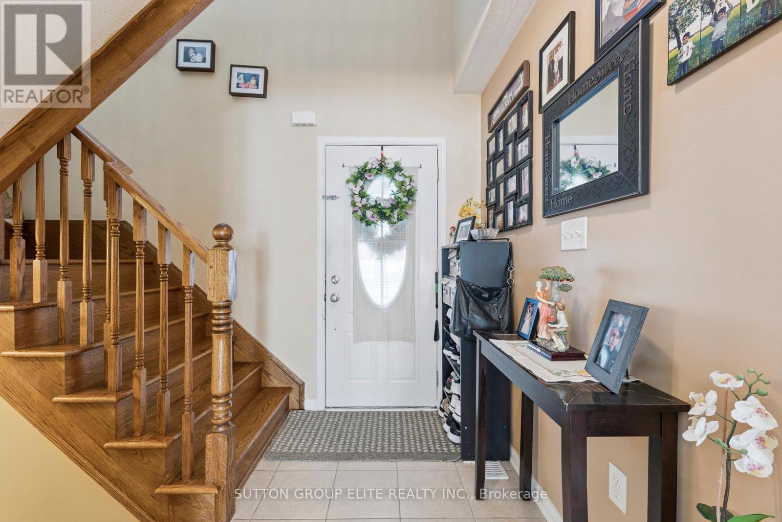 39 Caliper Road, Brampton, Ontario  L6P 3R2 - Photo 5 - W12433550