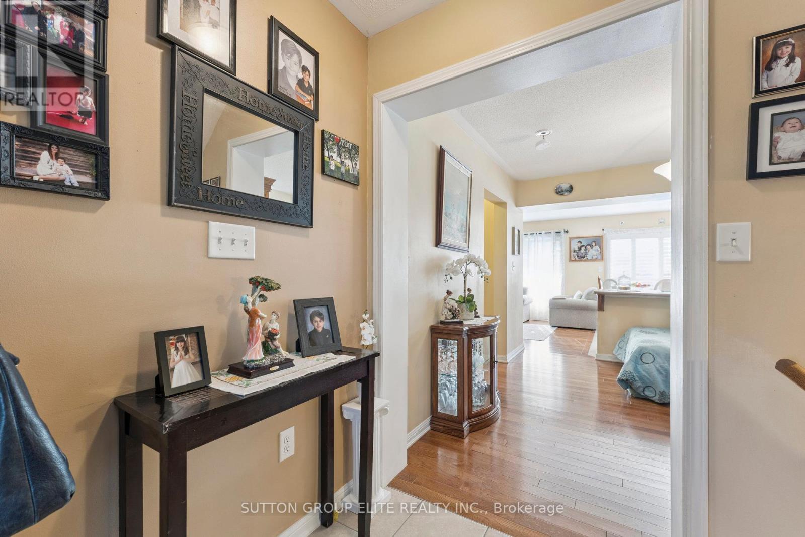 39 Caliper Road, Brampton, Ontario  L6P 3R2 - Photo 6 - W12433550
