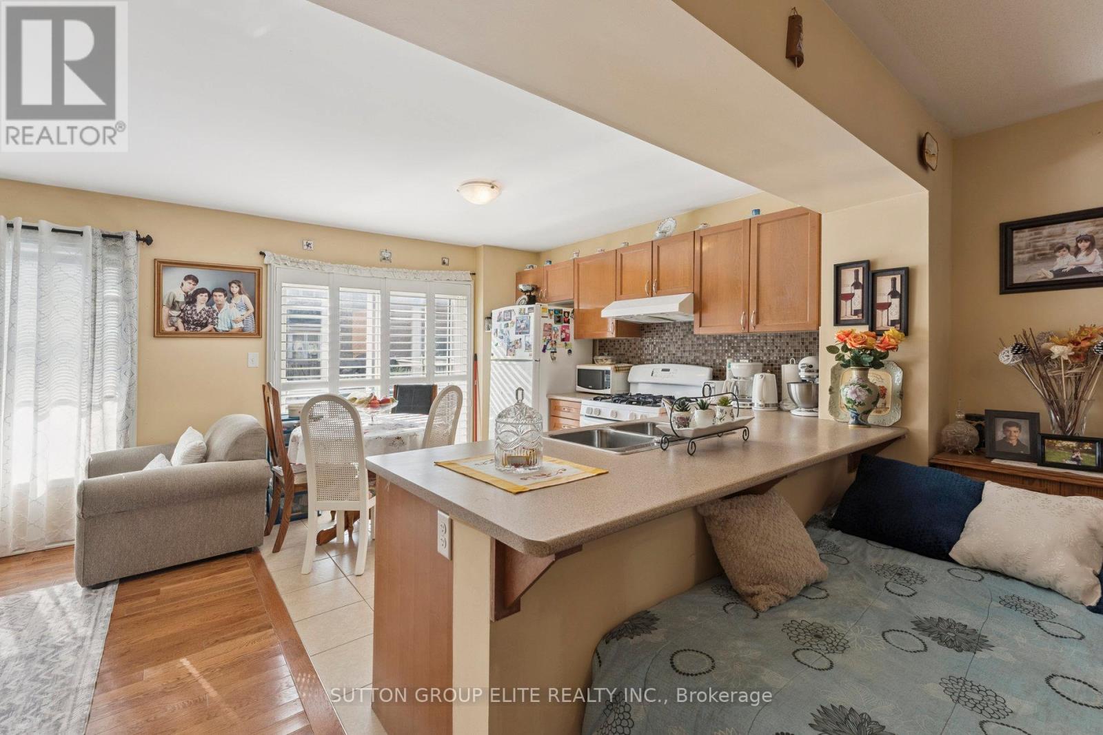 39 Caliper Road, Brampton, Ontario  L6P 3R2 - Photo 9 - W12433550