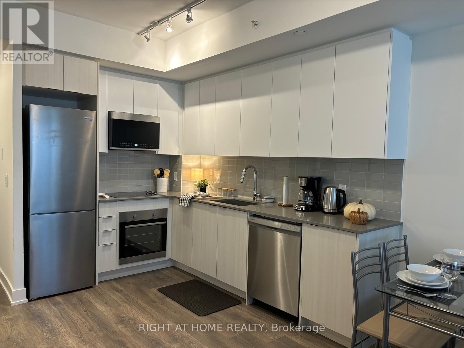 1312 - 2489 Taunton Road, Oakville, Ontario  L6H 3R9 - Photo 10 - W12433551