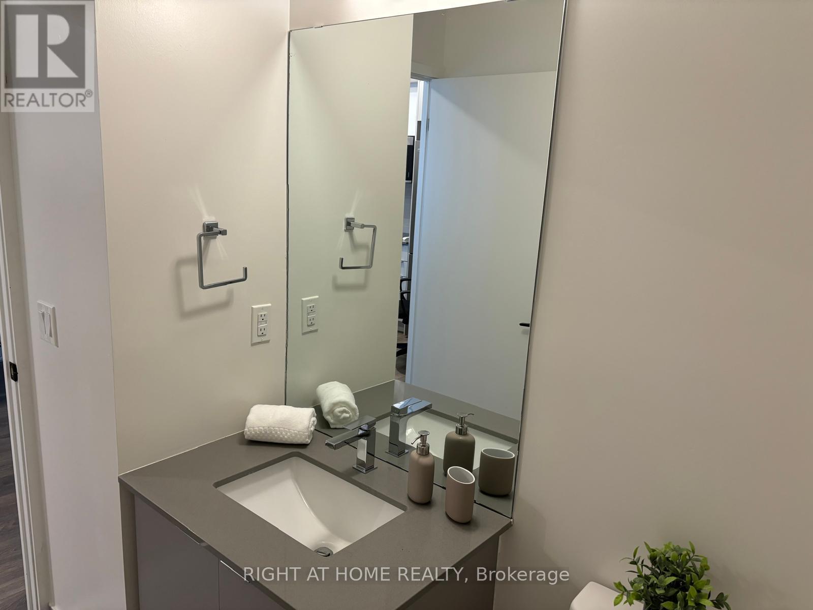 1312 - 2489 Taunton Road, Oakville, Ontario  L6H 3R9 - Photo 7 - W12433551