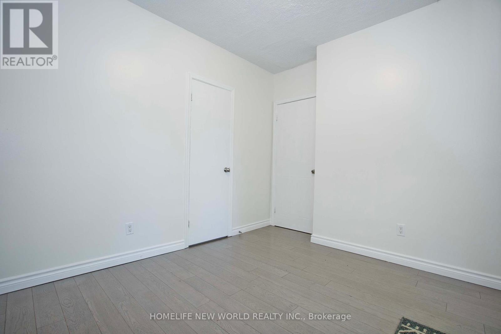 49 Thorncroft Crescent, Ajax, Ontario  L1S 2S1 - Photo 13 - E12402681