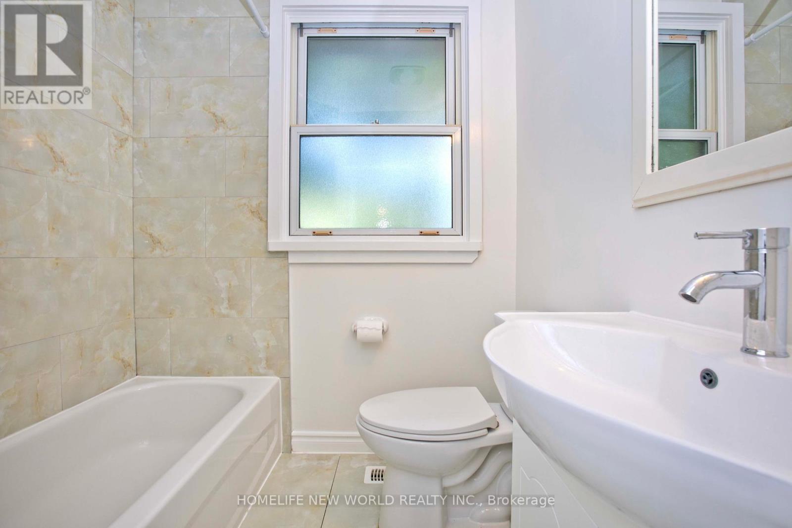 49 Thorncroft Crescent, Ajax, Ontario  L1S 2S1 - Photo 16 - E12402681