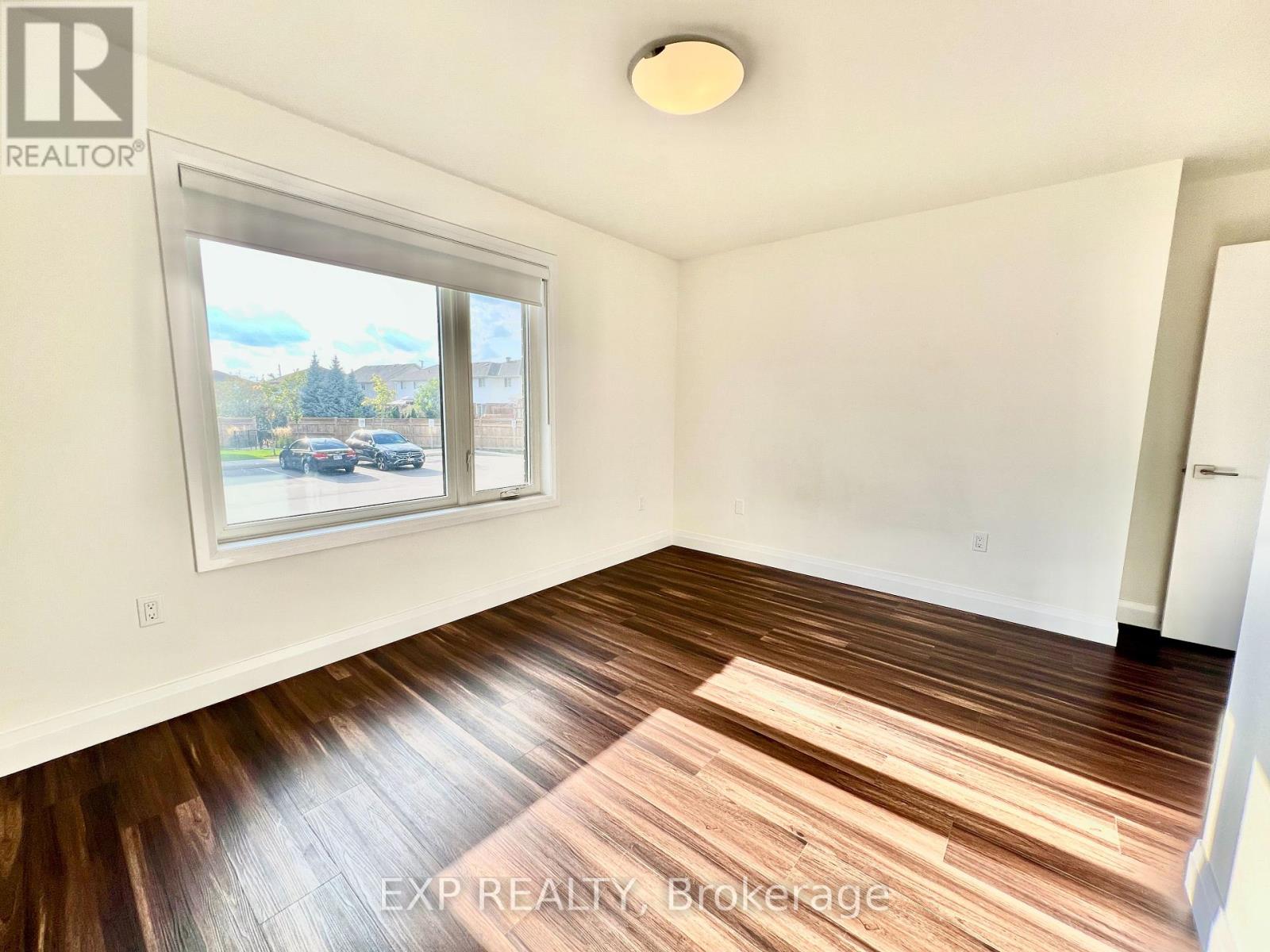16 Duggan Lane N, Guelph, Ontario  N1L 0R2 - Photo 23 - X12433531