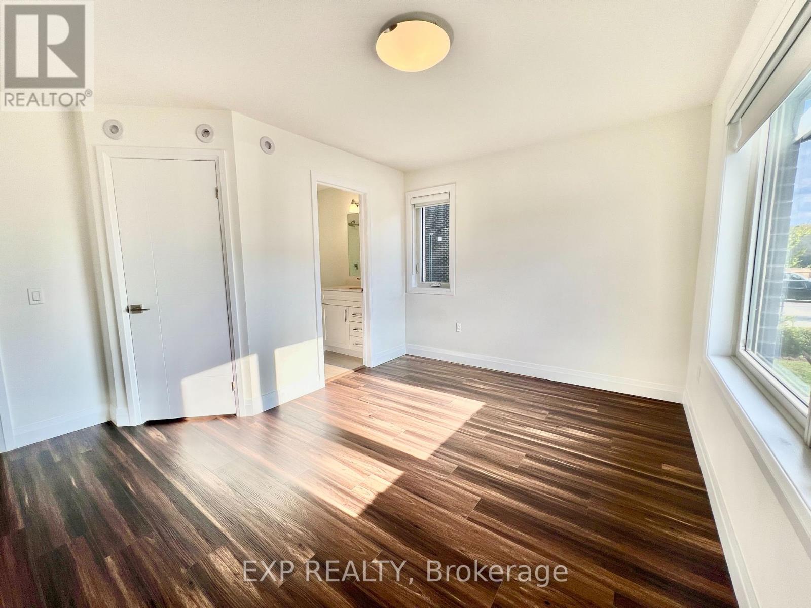 16 Duggan Lane N, Guelph, Ontario  N1L 0R2 - Photo 25 - X12433531