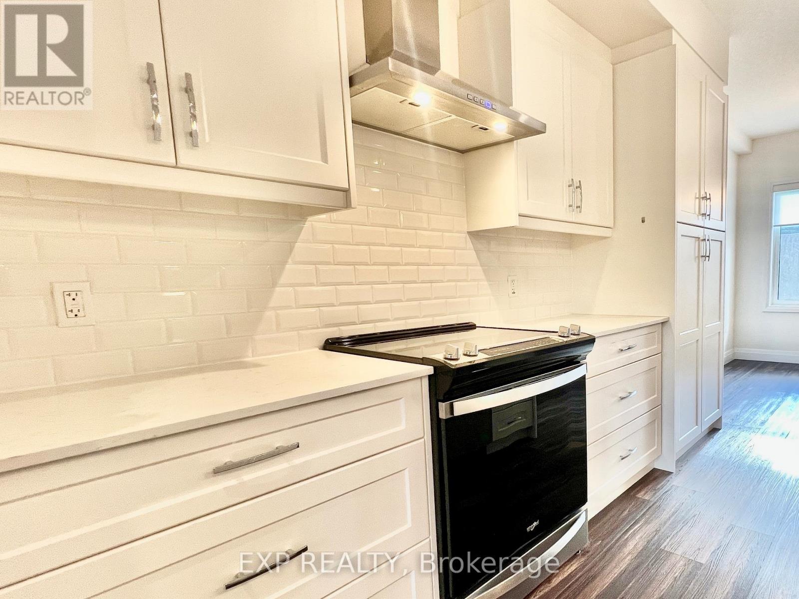 16 Duggan Lane N, Guelph, Ontario  N1L 0R2 - Photo 5 - X12433531