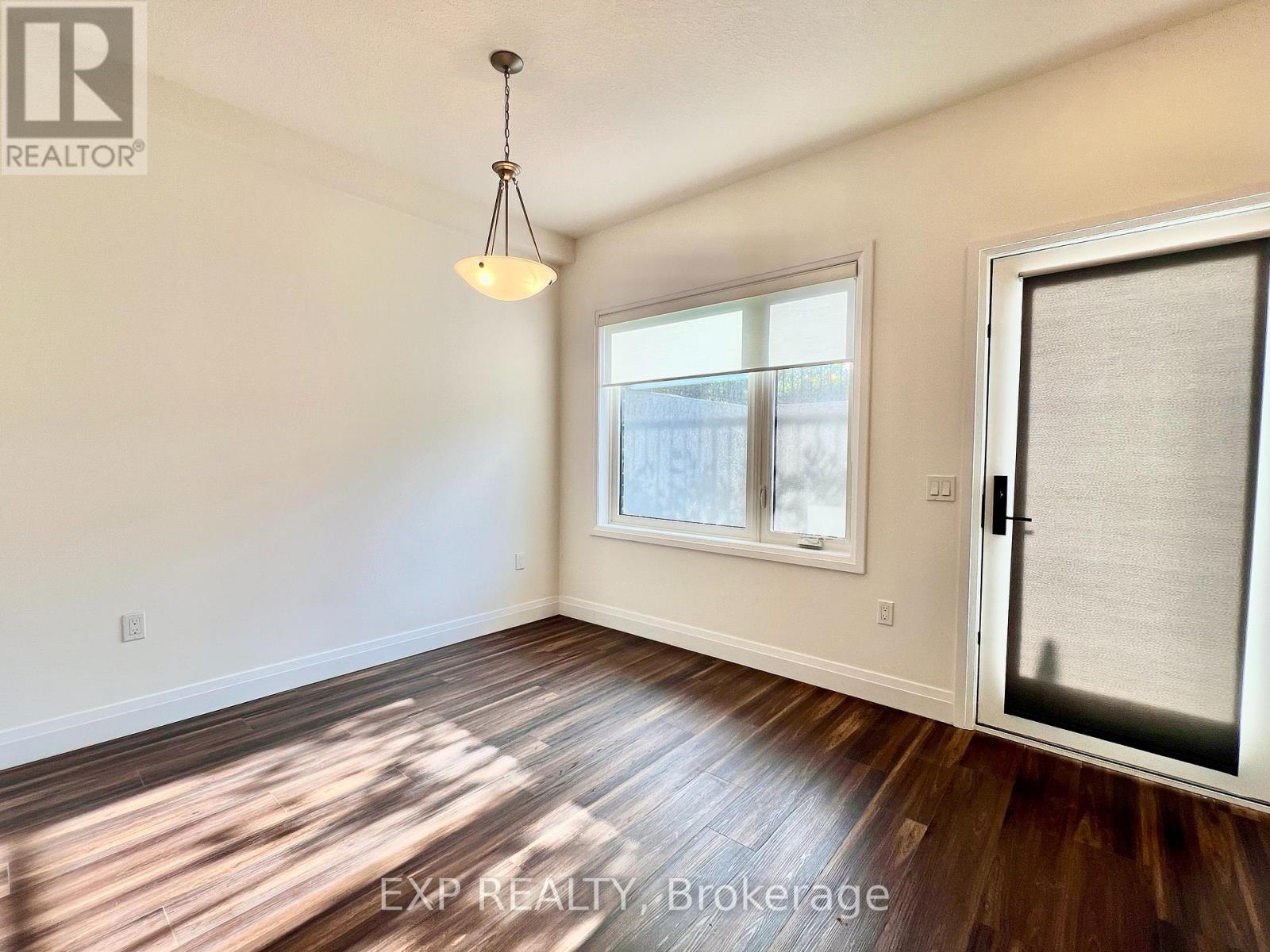 16 Duggan Lane N, Guelph, Ontario  N1L 0R2 - Photo 8 - X12433531